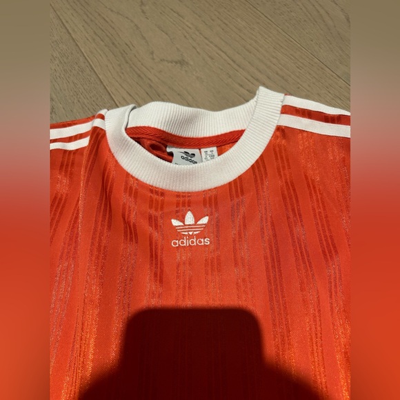 Adidas Longsleeve - Picture 2 of 3